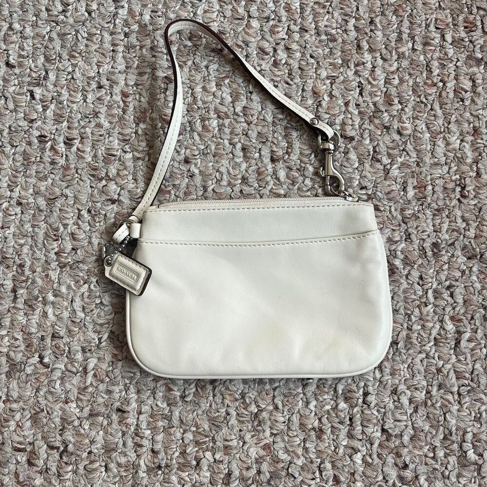 Coach Wristlet Vintage Women's Cream and White with Hang Tag Wallet Zip - Picture 2 of 7